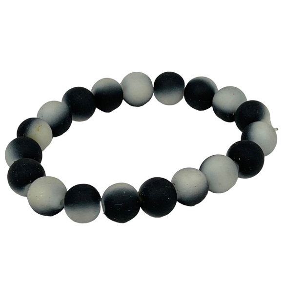 Greens & black rounded stretchy beaded bracelets bundle of 3 NEW - Picture 3 of 9